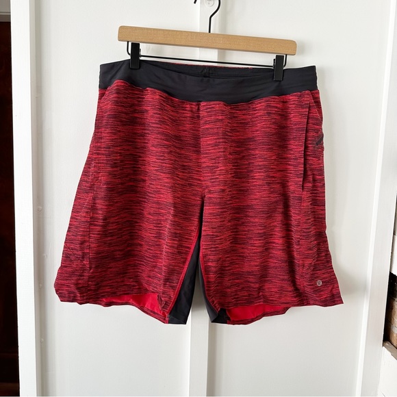 LULULEMON red Assert short - Picture 5 of 8